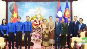 Bí thư TƯ Đoàn Nguyễn Tường Lâm chúc mừng tết cổ truyền Lào, Campuchia