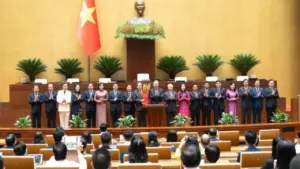 Đổi mới tư duy làm luật, kiến tạo phát triển