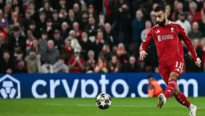 Lịch thi đấu Liverpool - PSG mới nhất: Lùi để tiến, hay sẽ... lùi tiếp?