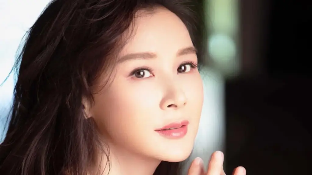 Mỹ nhân 'Tiểu Lý phi đao' sống tự tại