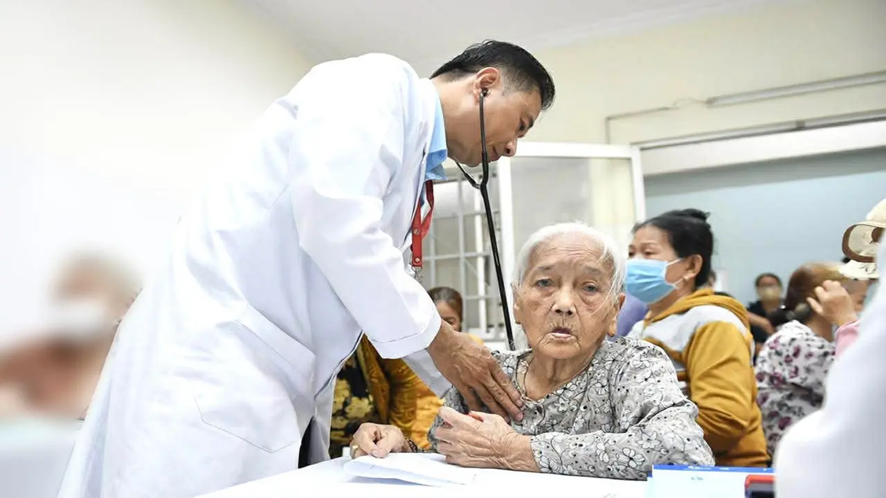 Người dân TP.HCM đi khám sức khỏe miễn phí: Nhiều người phát hiện bệnh
