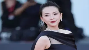 Người đẹp từng chê Chương Tử Di là “mẹ kế giả tạo” bất ngờ thay đổi thái độ