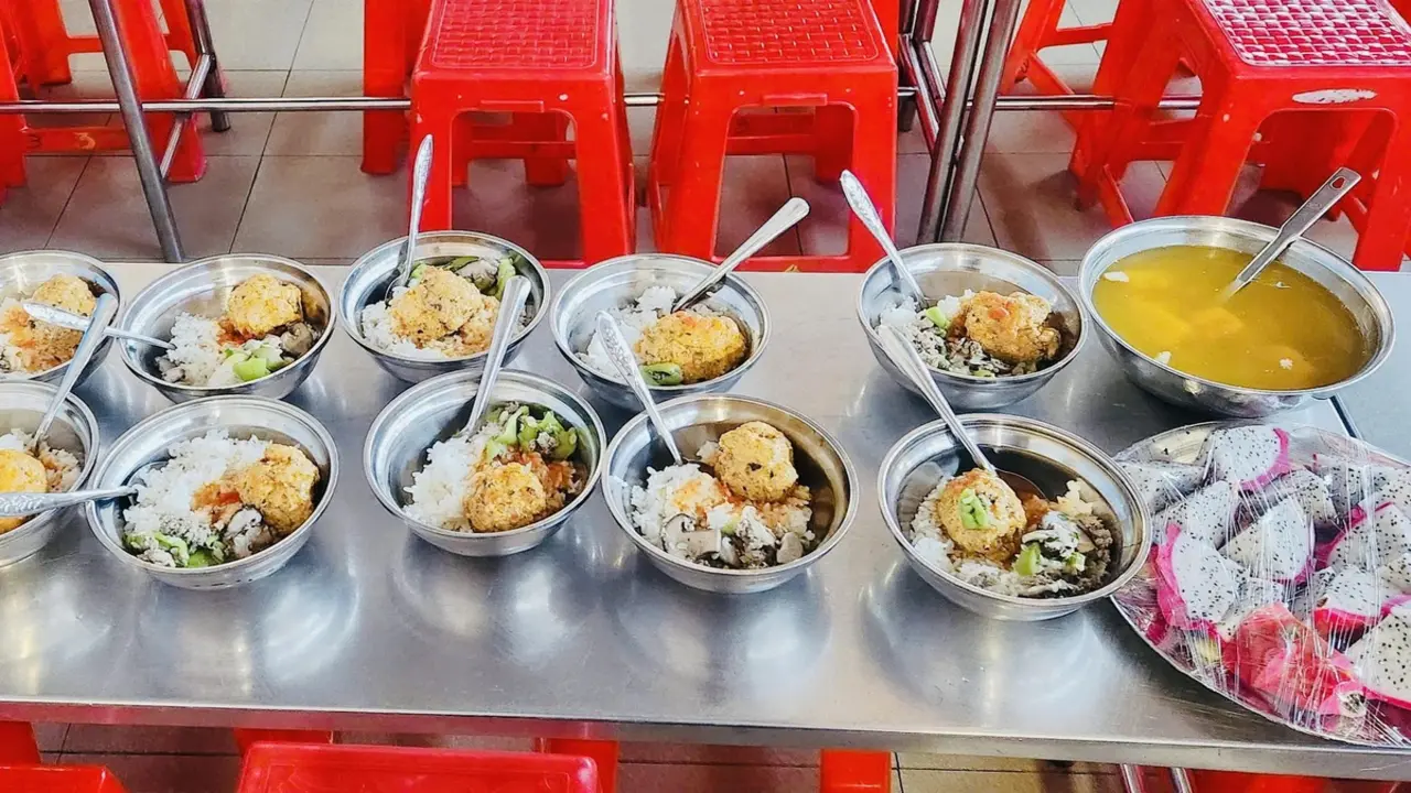 TP.HCM lập các đoàn kiểm tra cơ sở cung cấp suất ăn cho trường học