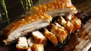 'Vũ khí bí mật' giúp heo quay giòn bì